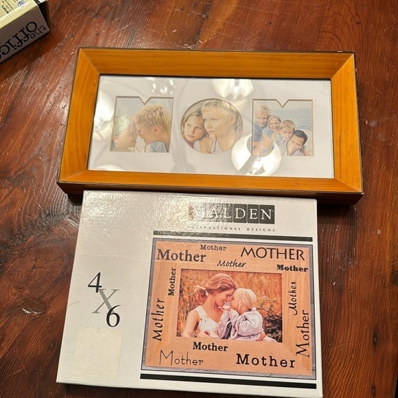 2 Mothers themed frames, both never used. 1 NIB - Picture 1 of 3